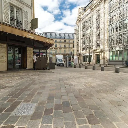 Louvre Terrasse Duplex - Menage Pro, Clim, Wifi *